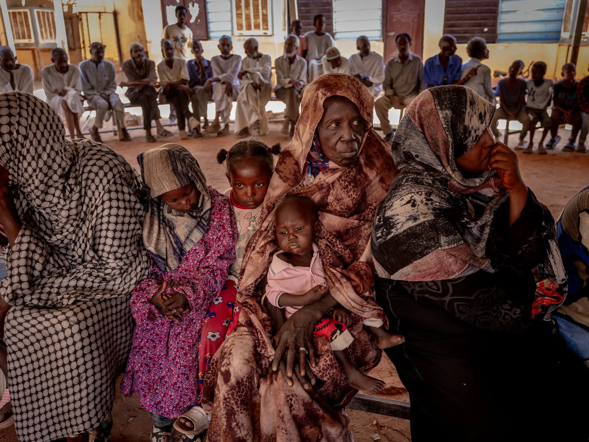 Скасування допомоги Трампа вбиває голодних дітей у Хартумі: війна та гуманітарна катастрофа